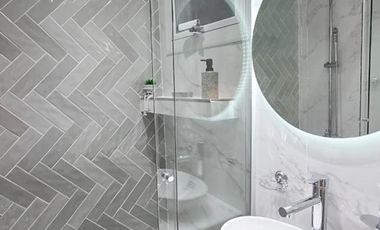 Departamento 2 ambientes, al frente con balcón / Zona centro.