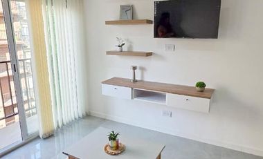 Departamento 2 ambientes, al frente con balcón / Zona centro.