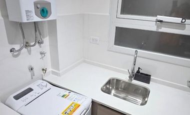 Departamento 2 ambientes, al frente con balcón / Zona centro.