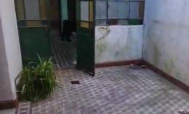 Casa en alquiler - 4 Dormitorios 1 Baño - La Plata