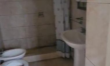 Casa en alquiler - 4 Dormitorios 1 Baño - La Plata