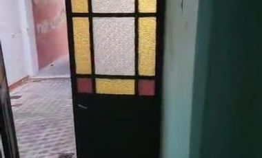 Casa en alquiler - 4 Dormitorios 1 Baño - La Plata