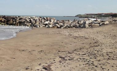 Casa en alquiler temporario - 2 Dormitorios 1 Baño - Chapadmalal