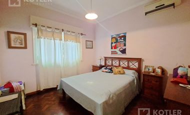 Chalet de 5 ambientes sobre lote de 12x25