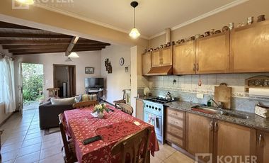 Chalet de 5 ambientes sobre lote de 12x25