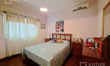 Chalet de 5 ambientes sobre lote de 12x25