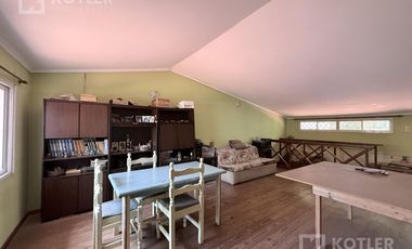 Chalet de 5 ambientes sobre lote de 12x25