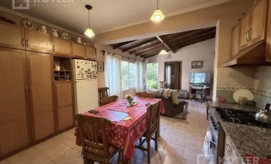 Chalet de 5 ambientes sobre lote de 12x25