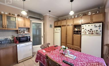 Chalet de 5 ambientes sobre lote de 12x25