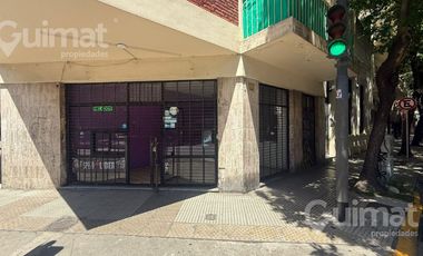 Local en EN ESQUINA, HUMBERTO PRIMO Y PASCO.