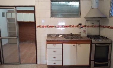 Alquiler de Departamento 3 Ambientes  en Ramos Mejia Planta Baja al frente con patio