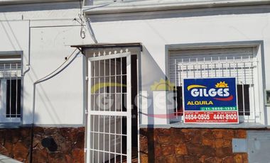 Alquiler de Departamento 3 Ambientes  en Ramos Mejia Planta Baja al frente con patio