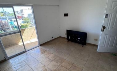 Departamento en alquiler - 1 Dormitorio 2 Baños - Berisso