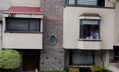 CASA EN CONDOMINIO EN VENTA, OLIVAR DE LOS PADRES.