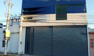 SE RENTA BODEGA EN LA CALETA A UNOS MINUTOS DEL PUERTO PESQUERO