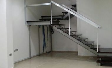 SE RENTA BODEGA EN LA CALETA A UNOS MINUTOS DEL PUERTO PESQUERO