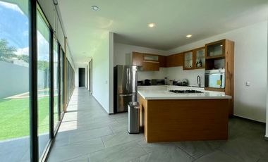 Venta Casa en Conkal Privada Arborea al norte de Merida