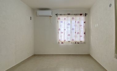 Casa en Venta en Privada Celestún, Fracc. Las Palmas, Kanasín