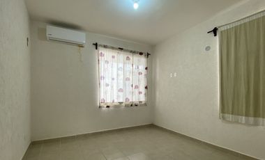 Casa en Venta en Privada Celestún, Fracc. Las Palmas, Kanasín