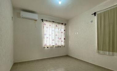 Casa en Venta en Privada Celestún, Fracc. Las Palmas, Kanasín