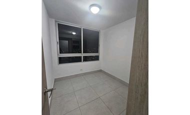 ALQUILO APARTAMENTO PH GREEN WOOD TORRE 100