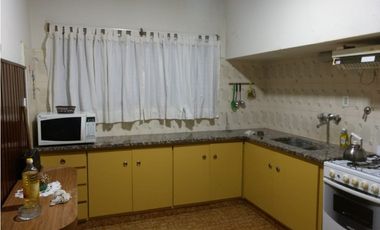 MOGOTES; AMPLIO CHALET  A 100 MTS DE LA COSTA (2º enero)