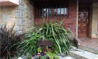 MOGOTES; AMPLIO CHALET  A 100 MTS DE LA COSTA (2º enero)