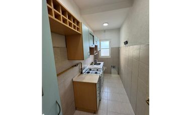 DEPARTAMENTO DE 2 AMBIENTES A LA CALLE CON VISTA A MAR