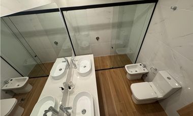 VENTA/ CHALET 5 AMBIENTES EN PH  / COCHERA Y PATIO / MAR DEL PLATA