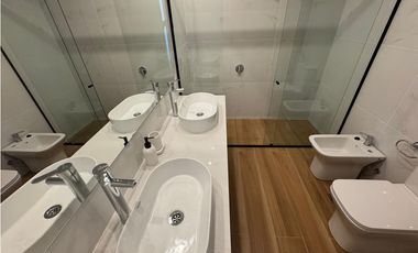 VENTA/ CHALET 5 AMBIENTES EN PH  / COCHERA Y PATIO / MAR DEL PLATA