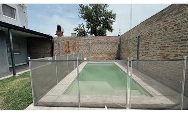 VENTA HERMOSA CASA 4 DORMITORIOS APTA CRÉDITO HIPOTECARIO