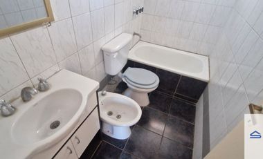 Departamento en alquiler c/ cochera en Luzuriaga