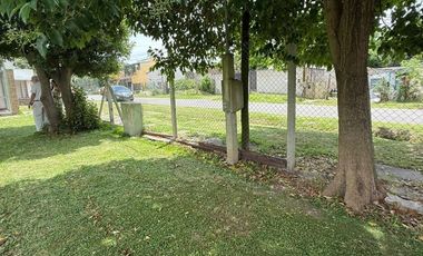 Complejo en Villa Elisa formado por casa, dos S.U.M, pileta climatizada, taller