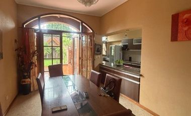 Chalet en venta en Bernal Centro