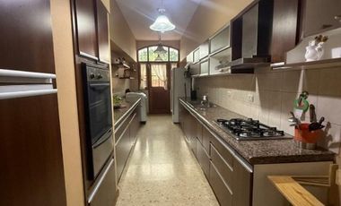 Chalet en venta en Bernal Centro