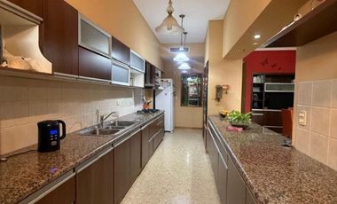 Chalet en venta en Bernal Centro