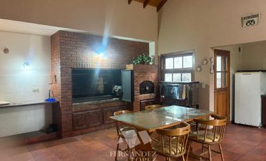 Chalet en venta en Bernal Centro