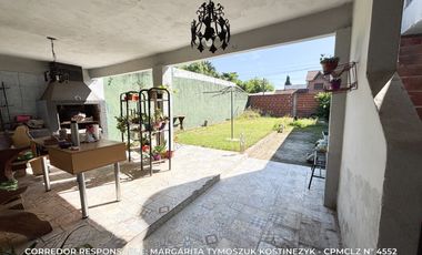 Casa en venta c/ cochera en Burzaco