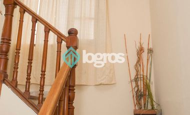 CASA EN ALQUILER CON COCHERA - TRES CERRITOS