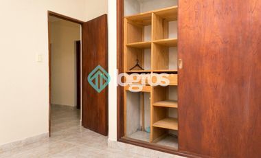 CASA EN ALQUILER CON COCHERA - TRES CERRITOS