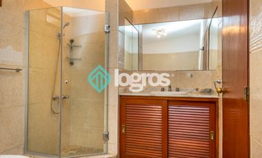 CASA EN ALQUILER CON COCHERA - TRES CERRITOS