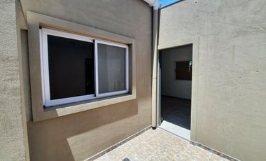 Departamento Tipo Casa en alquiler en Avellaneda Este