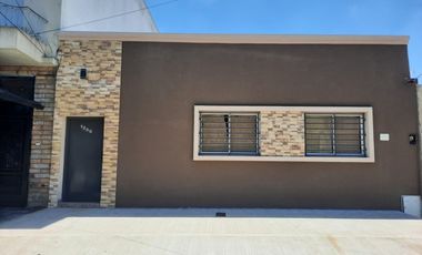 Departamento Tipo Casa en alquiler en Avellaneda Este