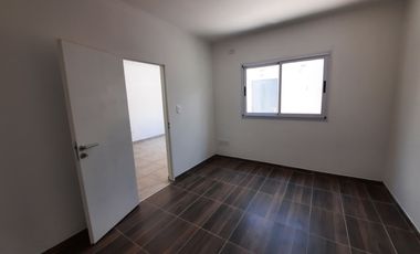 Departamento Tipo Casa en alquiler en Avellaneda Este