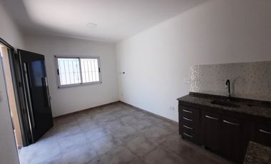 Departamento Tipo Casa en alquiler en Avellaneda Este