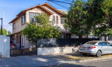 Casa en Venta en Obispo orrego 840