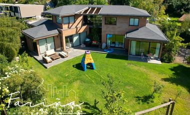 Casa en Arriendo en Las Hualtatas justo en la esquina con Pedro Lira Urquieta