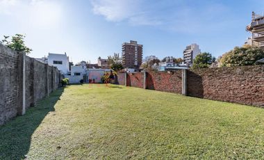 Casa con Jardin y cochera en Villa Lugano
