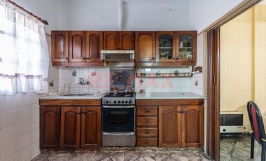 Casa con Jardin y cochera en Villa Lugano