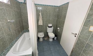 VENTA CASA MULTIFAMILIAR TALAR PILETA QUINCHO